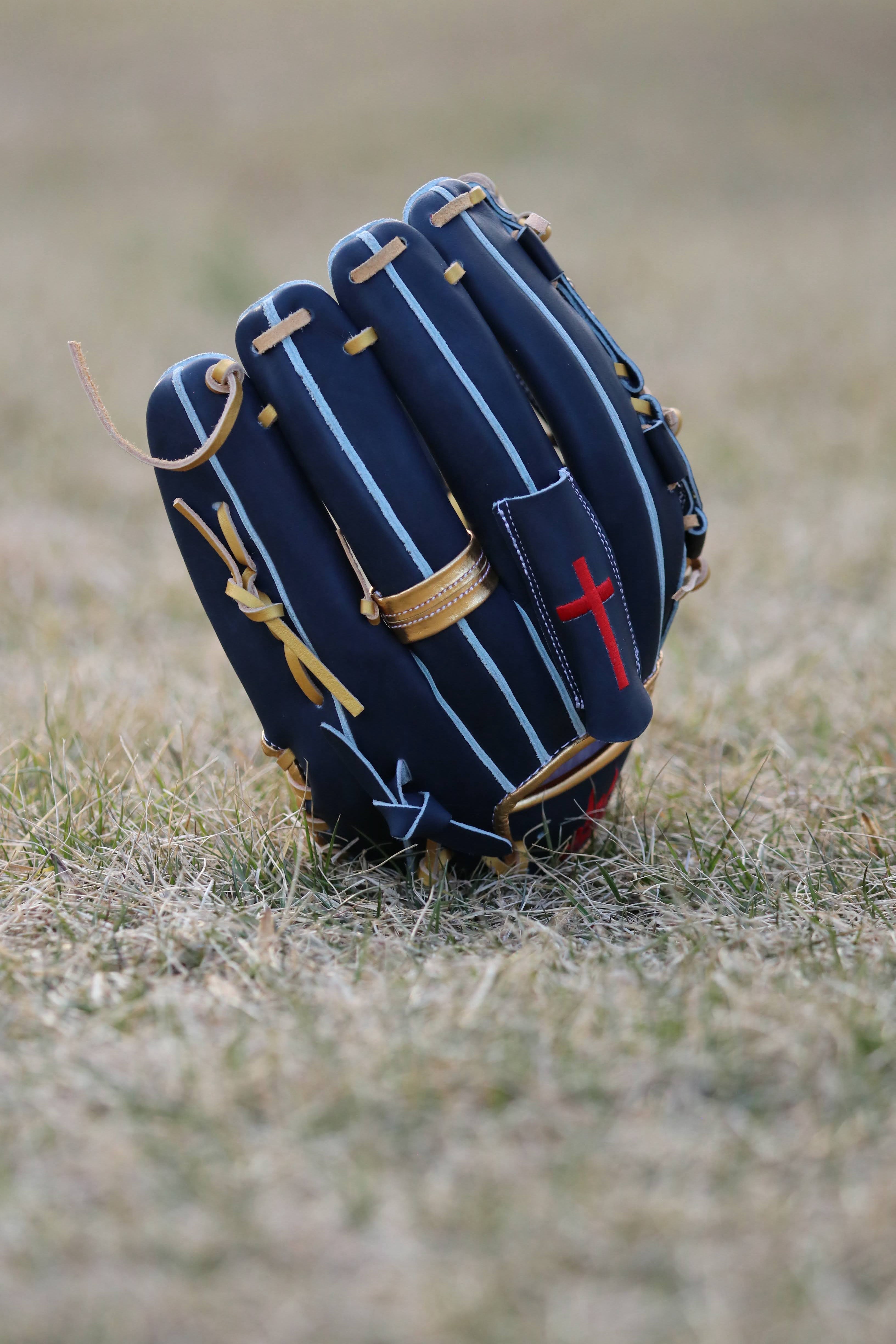 Antonio Menendez Pro Model Pitchers Glove